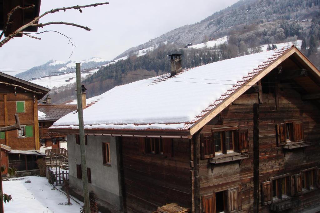 Bnb Hasatrog Jenaz Extérieur photo